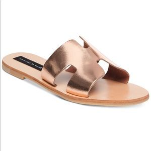 🆕 Steve Madden Greece Sandals (Rose Gold)